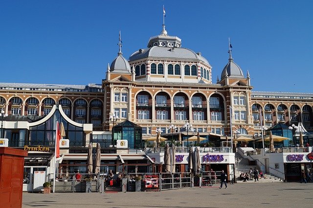 Activiteiten Den Haag: dagje naar Scheveningen Boulevard en Pier